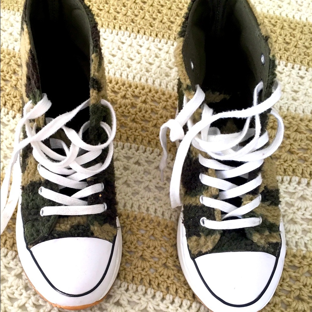 MADDEN GIRL PLATFORM TENNIS SHOES!!!!